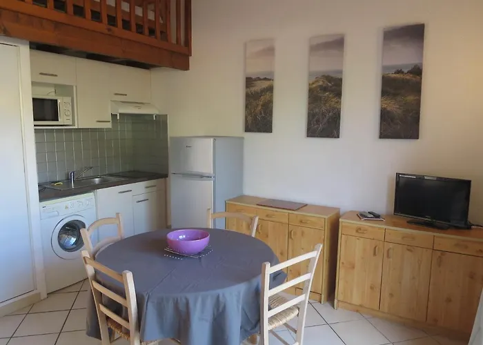 Maison Mitoyenne Proche De La فيلة *